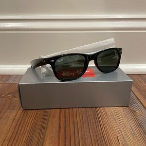 Ray-Ban Classic Black Sunglasses